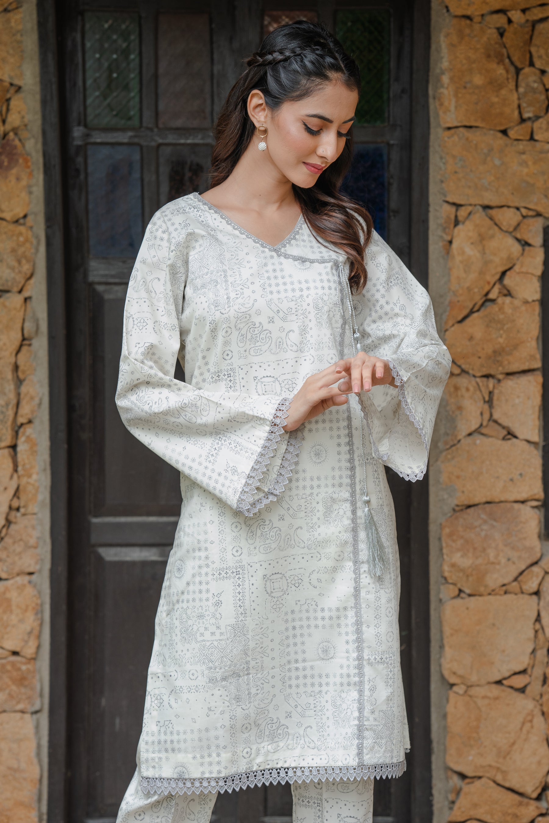 Jahan Ara - Ivory Enduring (2Pcs-stitched)